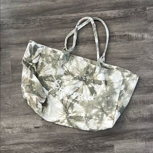 Splendid Tie-Dye Tote